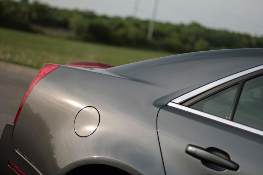  Cadillac CTS-V Coupe 2010 года  (фото 129 из 315)